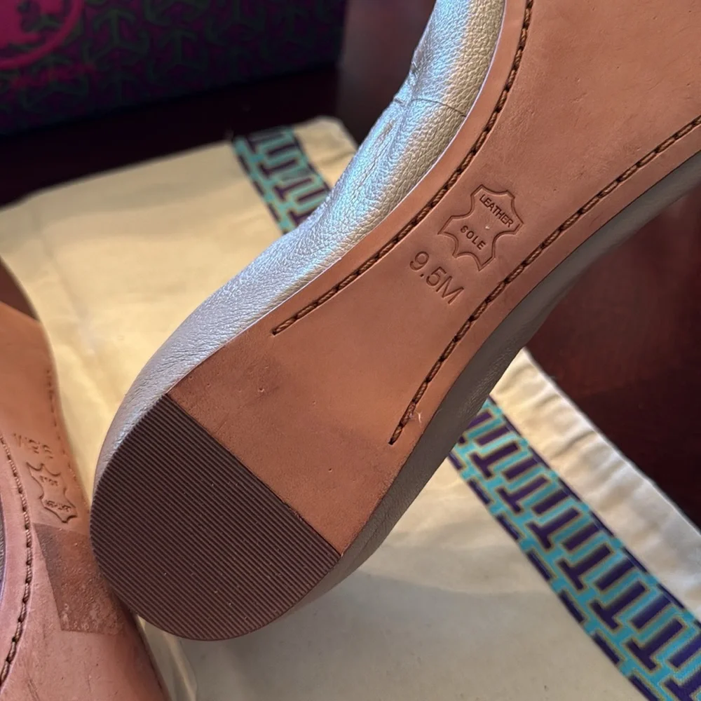 Title: Tory Burch Claire Ballet Flats Tan Gold Logo Elastic Size 9.5M Dust Bag